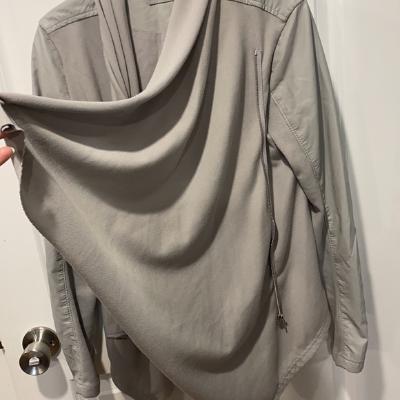 Blank NYC Gray Drapey Mixed Media Moto Jacket - Picture 11 of 14